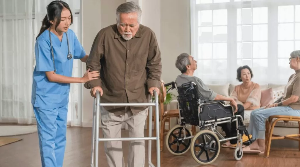 Ankara evde yaşlı bakıcı ile güvenli bakım desteği